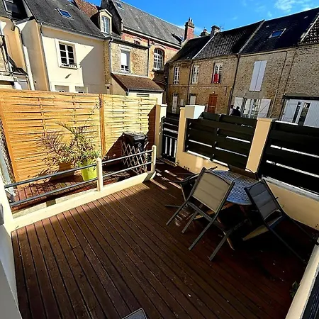Maison Terrasse Proche Holiday home